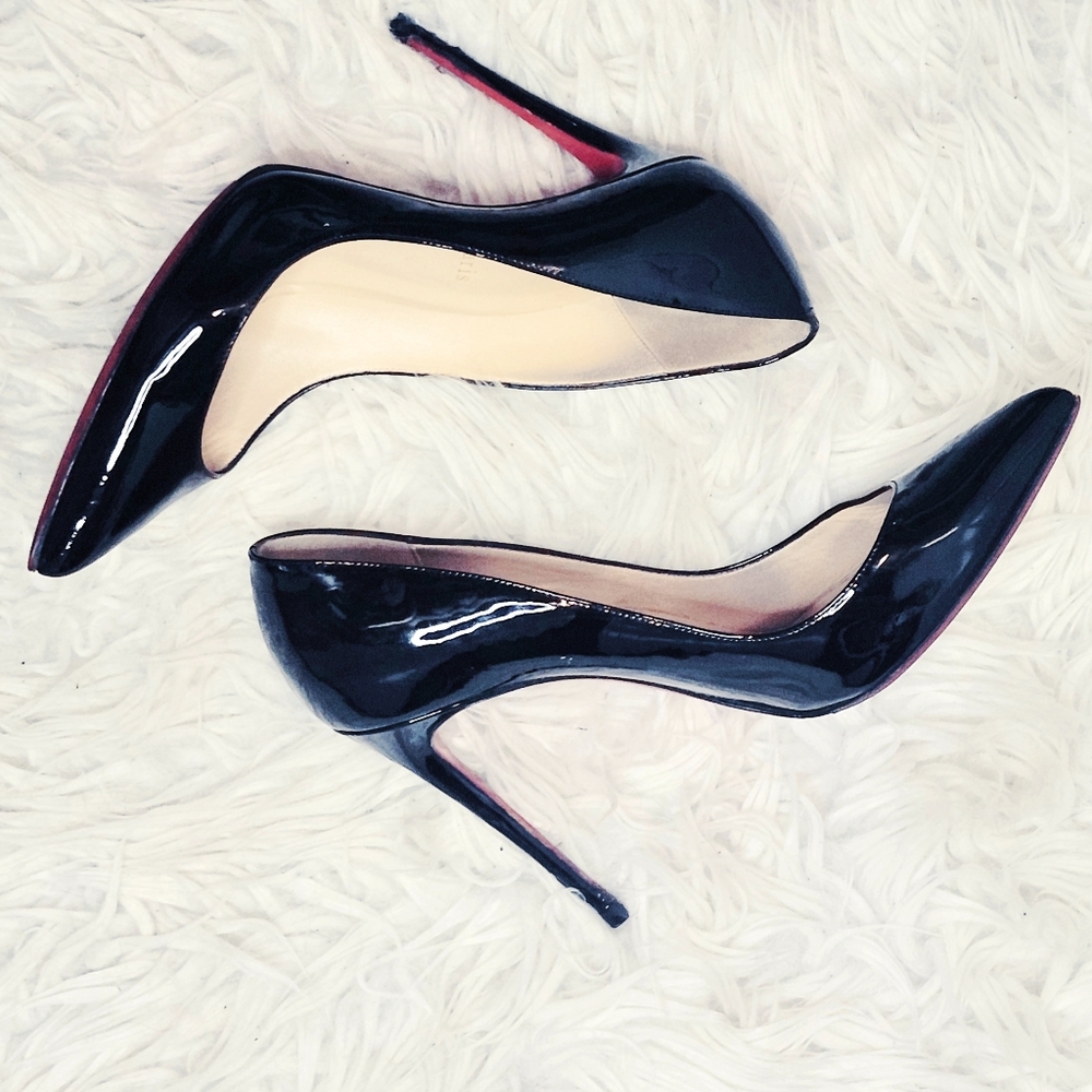 Christian Louboutin So Kate 39.5 Black Patent Leather Flawed Heels, show wear